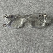 Okulary Chrome Hearts – transparentne oprawki z metalowymi zdobieniami