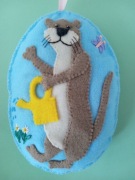 ZAWIESZKA "WIOSENNA WYDRA" FILC HAND MADE