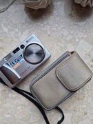 Ricoh Caplio R1 - street photo y2k aparat