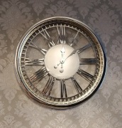 Duży ścienny zegar glamour