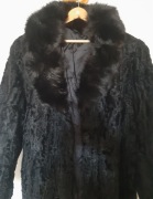 Ładne Futro z łapek (karakuły albo norki),169 cm