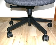 Fotel biurowy obrotowy Bejot partner PT 102 synchr 