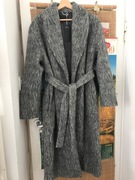 Szary długi płaszcz wełna RESERVED Premium wiązany kudłaty minimalizm S