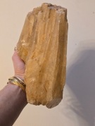 Piękny naturalny kalcyt obelisk. surowy. Okaz z Polski Czatkowice XXXL