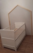 Łóżeczko Woodies Classic Cot Bed 140x70 z szufladą i barierką