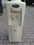 dystrybutor  wody zimnej i gorącej 