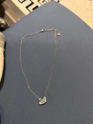 Łańcuszek Swarovski z łabędziem