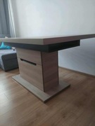 Elegancki stół do salonu 