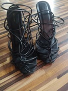 Sandały wiązane w kostce, rozmiar 40