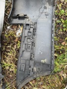 Ślizg , uchwyt prawy tylny zderzaka Passat b6 2007 r kombi 