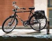 Model roweru do samodzielnego montażu - 52 elementy skala 1:10 czarny