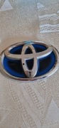 Znaczek Toyota Auris hybryda tył