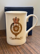 The BRITANNIA COLLECTION Śliczny kubek porcelanowy w pudełku 