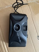 Stary aparat kompaktowy na kliszę 35mm focus free