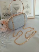 Torebka wieczorowa -  Srebrny Kuferek z kokardką 