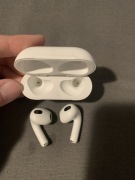 Oryginalne słuchawki Apple AirPods Generacji 3