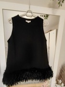 Bluzka H&M  36 S czarna z piórami 