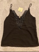 Elegancka bluzka z koronką