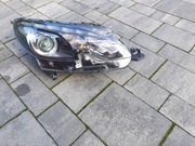 REFLEKTOR PRAWY OE  PEUGEOT 2008