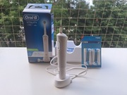 Szczoteczka Oral-B Vitality 100 + 4 końcówki 