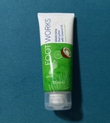 Avon Foot Works nawilżający balsam do stóp limonka-kokos