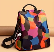 Antykradzieżowy plecak damski. Nowy. Nylonowy. Breloczki Gratis Kolorowy