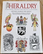 HERALDRY - wydawnictwo Dover Publications. Inc.