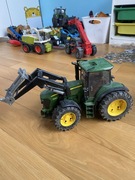 Ciągnik John deere Bruder