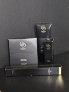 Zestaw kosmetyków do makijażu Giordani Gold podkład, puder, tusz, pomadka