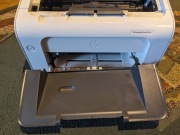Uszkodzona mechanicznie drukarka HP LaserJet Pro M12W