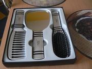 Zestaw  Zepter  grzebień lusterko i szczotka .