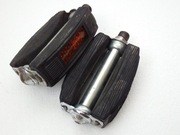 Pancerne pedały rowerowe z epoki PRL-u 