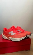 Nowe oryginalne buty do biegania damskie new balance fuelcell rebel v5 40