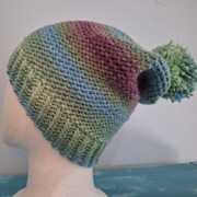 Kolorowa czapka zimowa z pomponem handmade