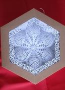 Gwiazda robiona na szydełku -ozdoba świateczna