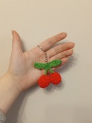 Breloczek handmade brelok ręcznie dziergany wiśnie czerwony keychain