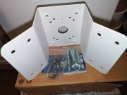 Uchwyt narożny Dahua PFA151, do montażu kamer monitoringu.