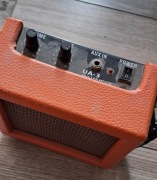 Mini głośnik gitarowy - przenośny na baterie.