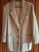 Kostium z wełenki na wczesną wiosnę