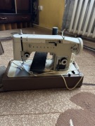 Maszyna do szycia Łucznik z pokrowcem