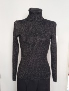 Włoski Czarny Golf z Delikatną Srebrną Nitką – Klasyka 