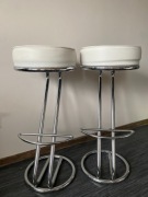 Hokery krzesła barowe 2 sztuki 83 cm białe metalowe