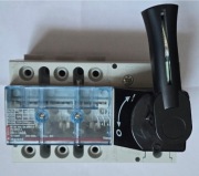 Rozłącznik izolacyjny 3P 160A LEGRAND VISTOP napęd czołowy czerwony 022551