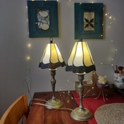 Lampa stojąca z witrażowym kloszem 