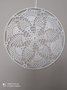 Ozdoba na ścianę/ okno - serwetka w obręczy