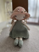 Lalka z ubrankami zrobiona na szydełku, crochet doll