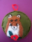 ZAWIESZKA "LIS" FILC HAND MADE