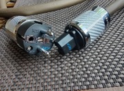 Kabel sieciowy Monosaudio P905 na wtykach Furutech