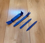 Łyżki ściagacze do plastików w samochodzie