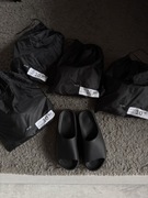 Oryginalne Yeezy slides r 43/44 (us10)